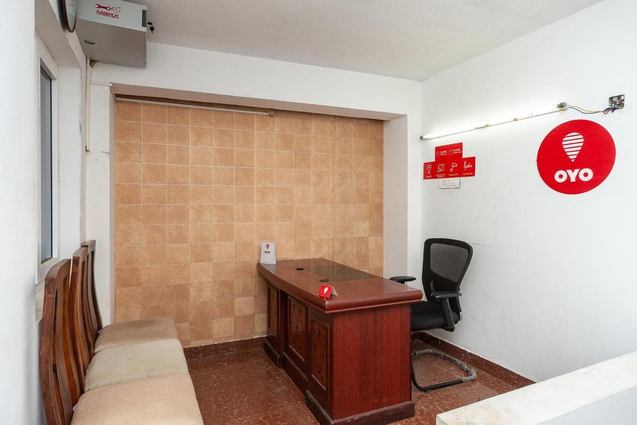 Oyo 29859 Rds Guest House Ambur Exterior foto